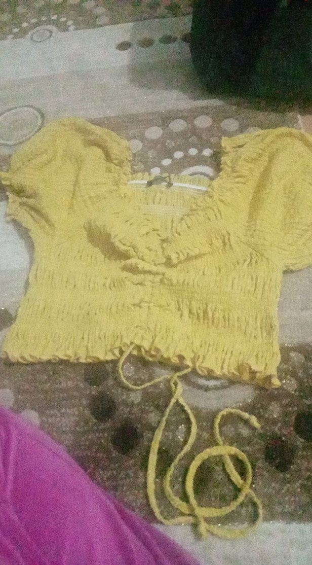 Sarı Fırfırlı Fırfırlı Crop Bluz — görsel 2/3