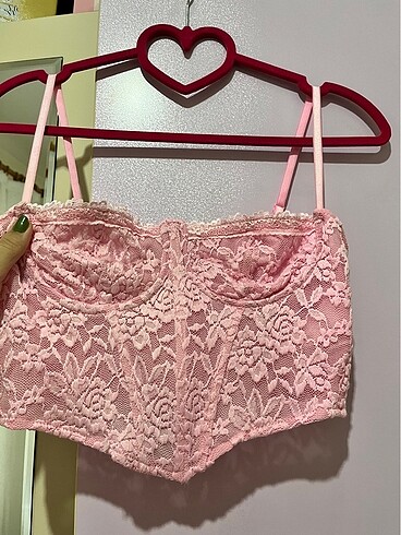 Dantelli pembe crop