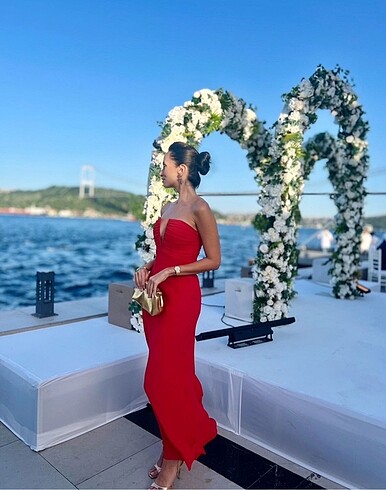 m Beden Zara kırmızı elbise