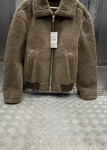 Zara suni kürk mont - Görsel 2