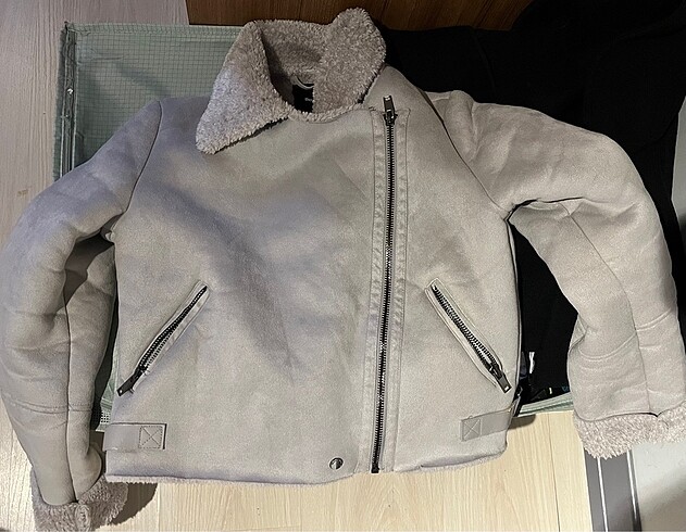 Bershka peluş kısa mont
