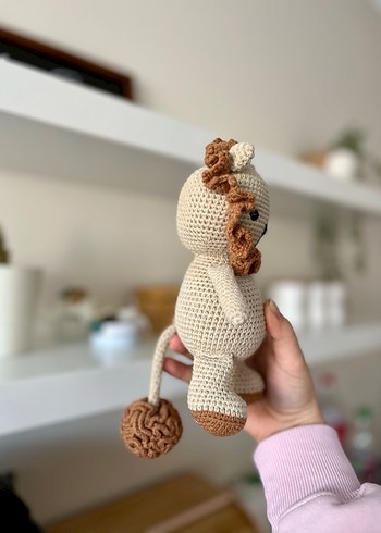 El Örgüsü Aslan Peluş Oyuncak - Görsel 2