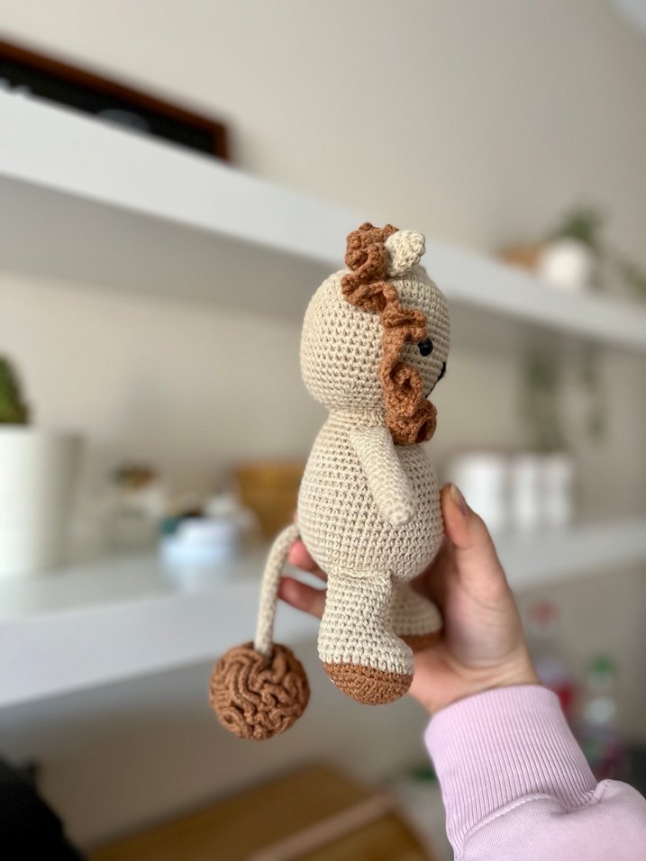 El Örgüsü Aslan Peluş Oyuncak - Görsel 2