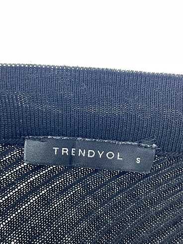 s Beden siyah Renk Trendyol & Milla Bluz %70 İndirimli.