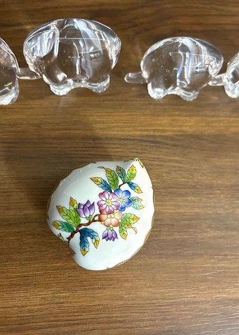 Herend Pastel Renkli Beyaz Çiçek Desenli Seramik Kutu - Görsel 7