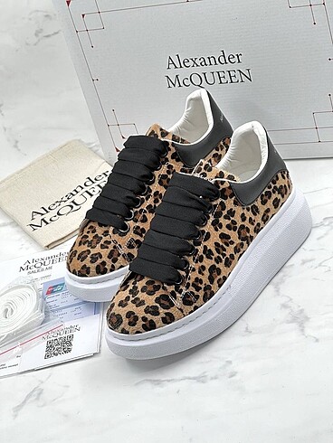 37 Beden Alexander Mcqueen