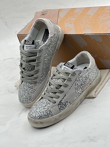 40 Beden GOLDEN GOOSE SİMLİ