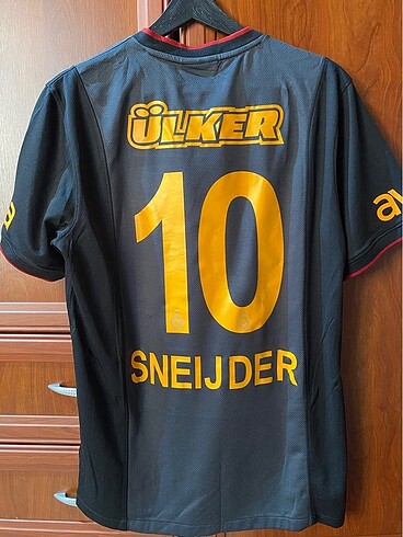 Galatasaray 2013-14 Sneijder forması