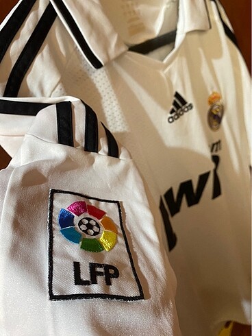 l Beden beyaz Renk Real Madrid 2008-2009 Raul forması