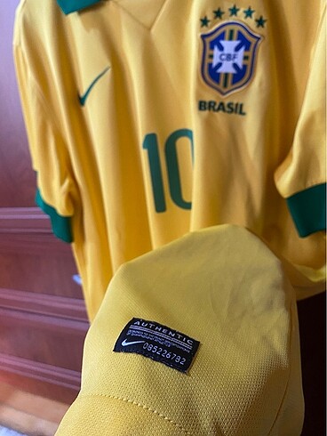 l Beden sarı Renk Brezilya 2013 Neymar JR forması