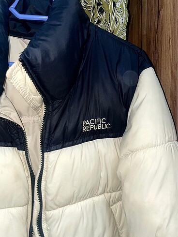Pull and Bear Şişme Mont