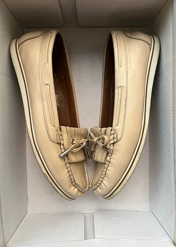 Bej Deri Tokalı Kadın Ayakkabı - Görsel 3