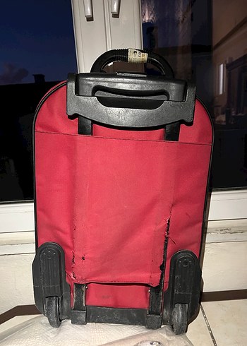 Kırmızı Fermuarlı Erkek Valiz - Görsel 3