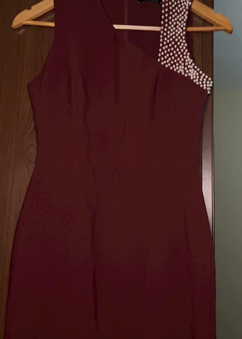 Bordo V Yaka Nakışlı Kalem Elbise - Görsel 3