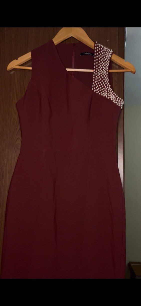 Bordo V Yaka Nakışlı Kalem Elbise - Görsel 3