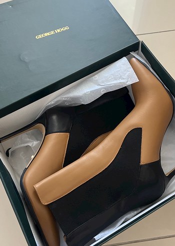 Bej Deri Stiletto Topuklu Kadın Bot