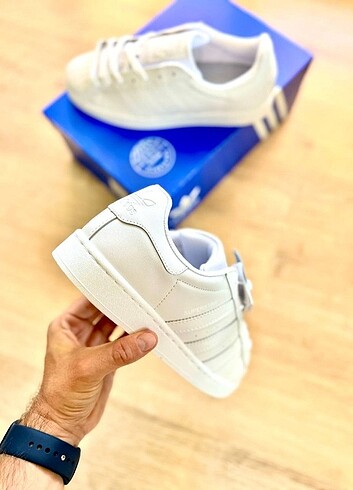 37 Beden beyaz Renk Adidas Superstar