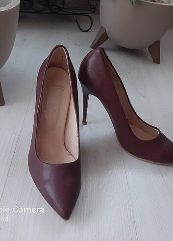 Diğer Çok temiz iki kez giyilmiş stiletto