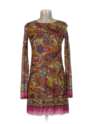 Dolce & Gabbana Kısa Elbise %70 İndirimli.