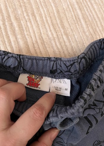 Tom ve Jerry Desenli Gri Erkek Şort - Görsel 2