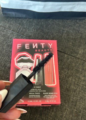 Fenty Beauty Siyah Maskara - Görsel 2