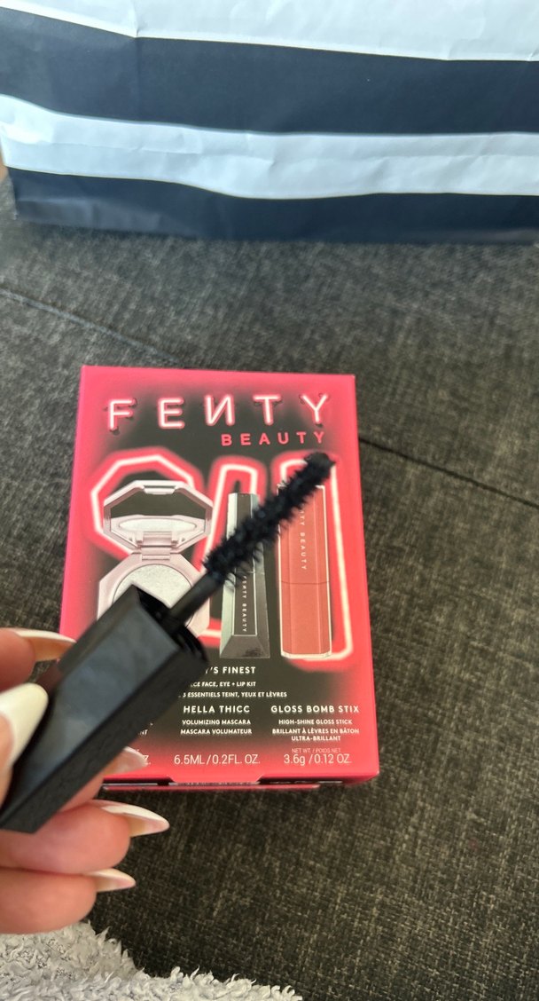 Fenty Beauty Siyah Maskara - Görsel 2