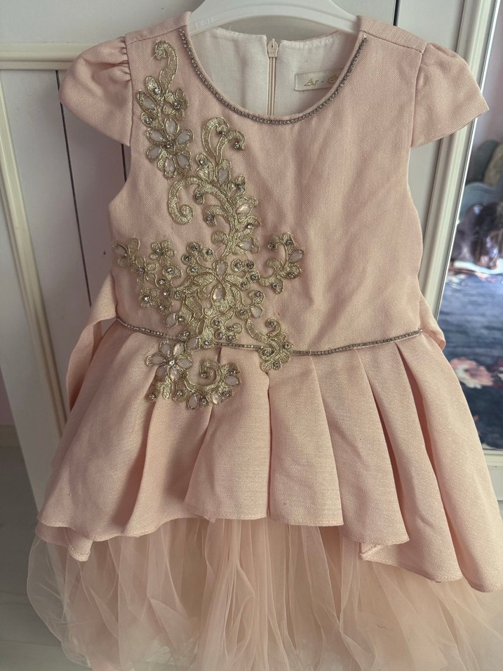 Pembe Nakışlı Kolsuz Kız Elbisesi - Görsel 2