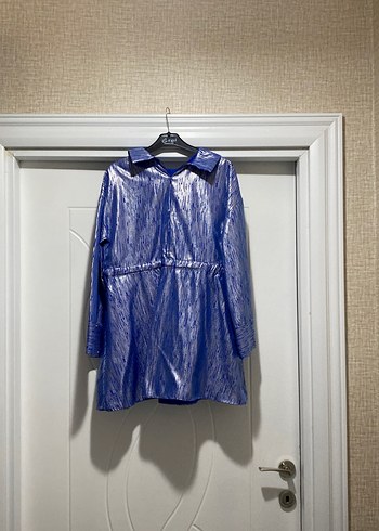 Mavi Parlak Midi Düğmeli Kadın Yağmurluk - Görsel 5