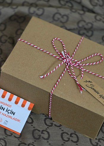 Altın Renkli Hediye Kutusu - Görsel 15