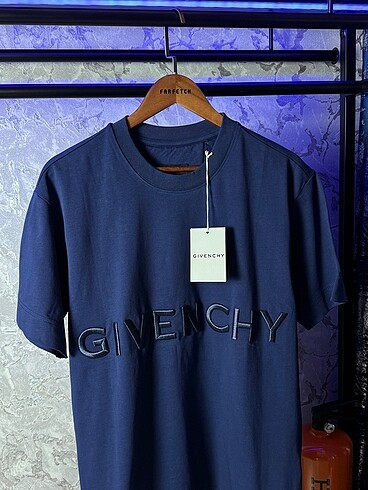 Givenchy T-Shirt