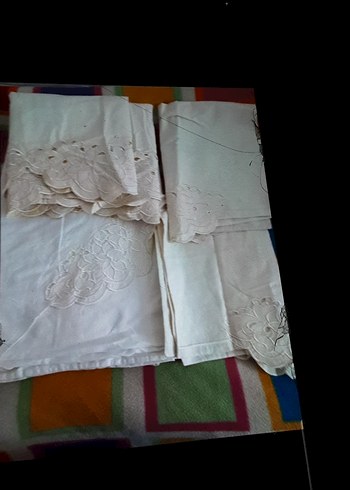 İşlemeli Beyaz Nevresim ve Çarşaf Takımı