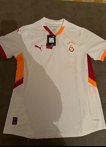 Galatasaray profesyonel deplasman forması 
