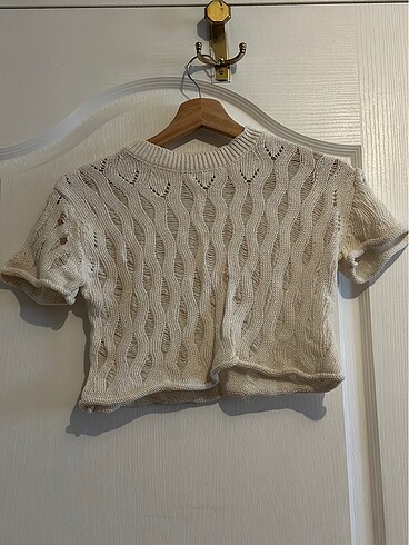 Beyaz örme crop top - Görsel 2