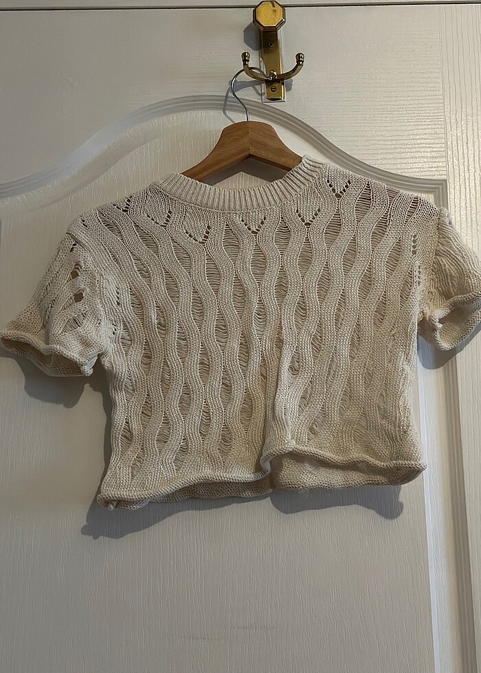 Beyaz örme crop top - Görsel 2