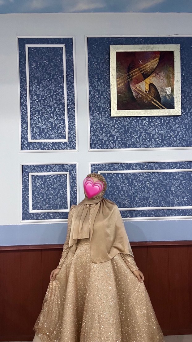 Bej Uzun Kollu Yüksek Yakalı Kadın Abiye - Görsel 2