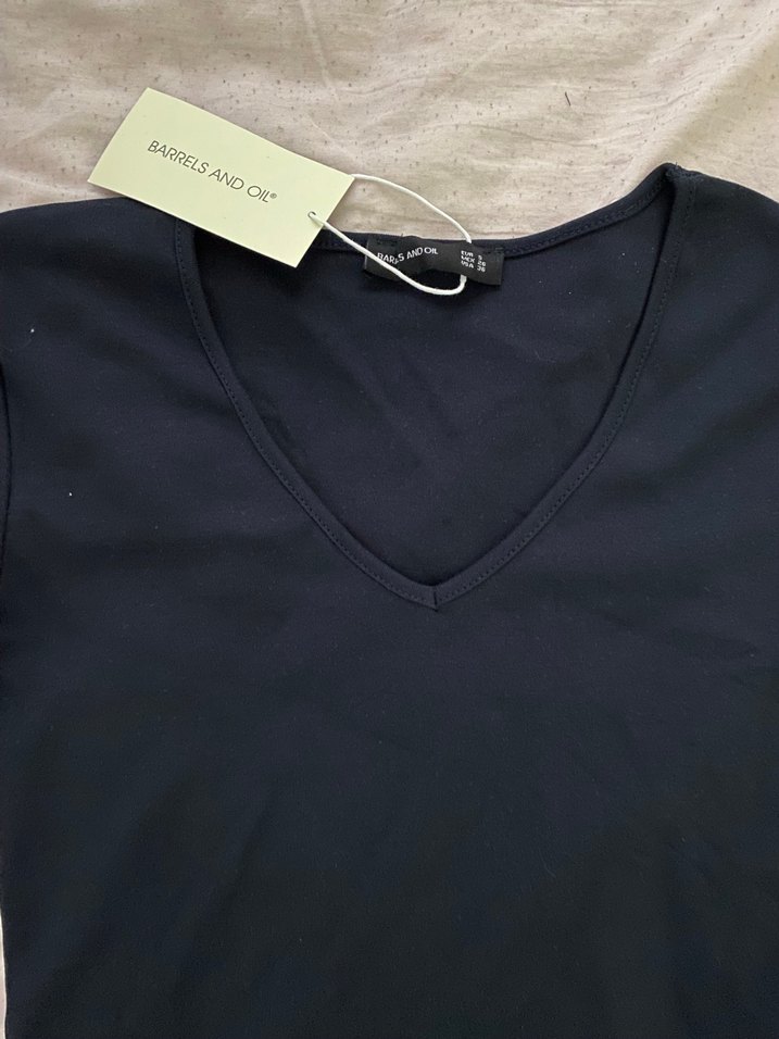 Siyah V Yaka Kadın Crop Top - Görsel 3