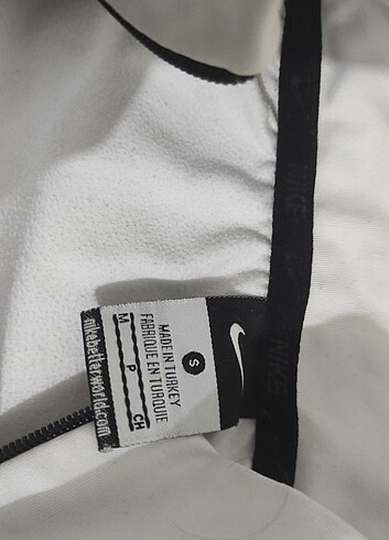 s Beden Nike Hırka