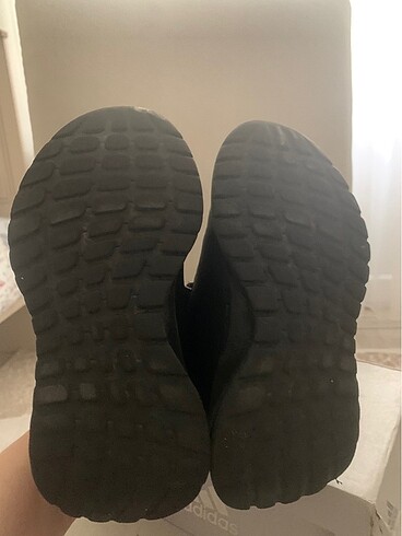 29 Beden siyah Renk Adidas ayakkabı