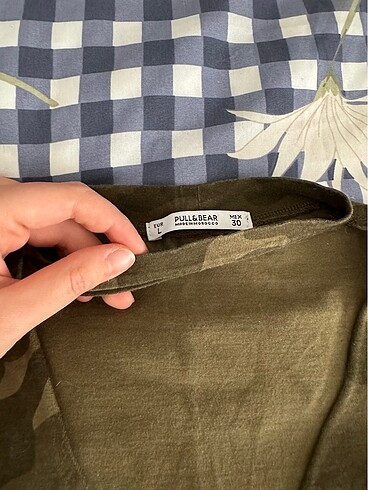 Pull and Bear Pull and bear tshirt
