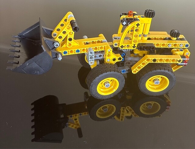 Diğer Lego Technic 42023 - Buldozer