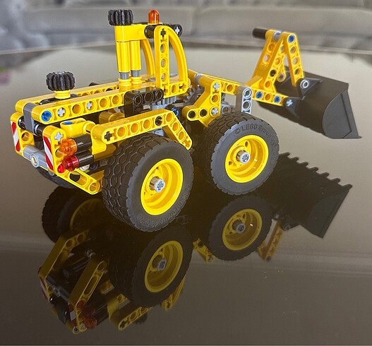 Beden Renk Lego Technic 42023 - Buldozer