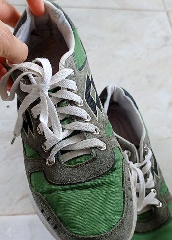 Gri ve yeşil erkek spor ayakkabı - Görsel 2