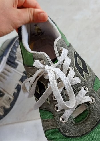 Gri ve yeşil erkek spor ayakkabı - Görsel 8