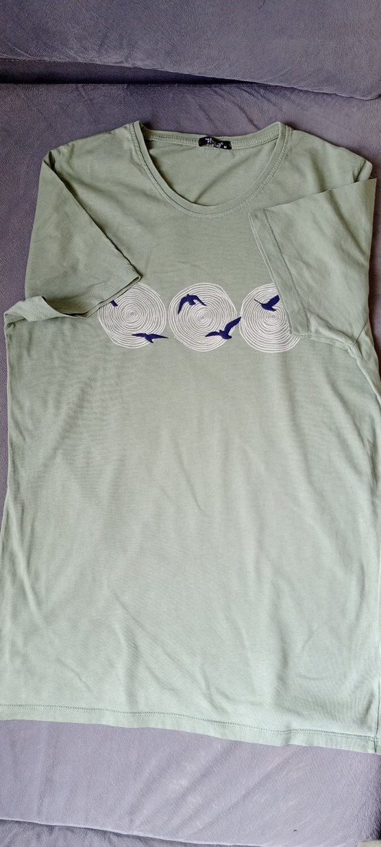 Gri Baskılı Düğmeli Tişört - Görsel 2