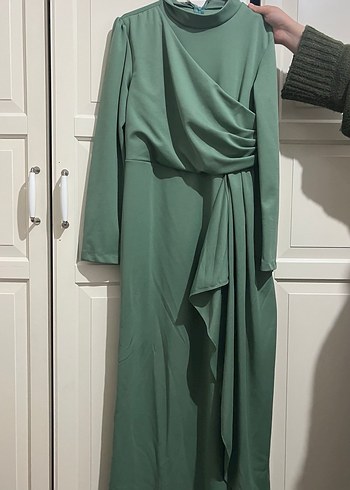 Yeşil Drapeli Uzun Kadın Elbise - Görsel 3