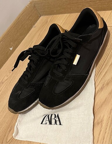 Zara Kadın spor ayakkabı