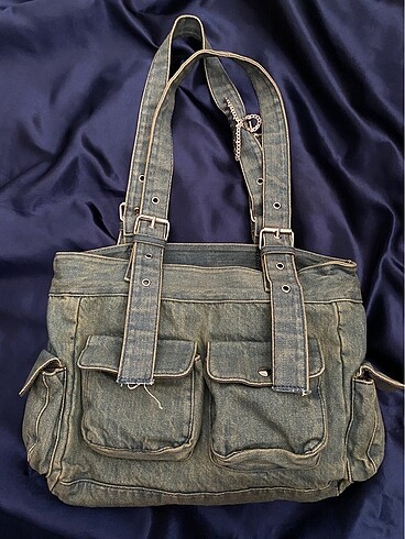 stradivarius kot canta