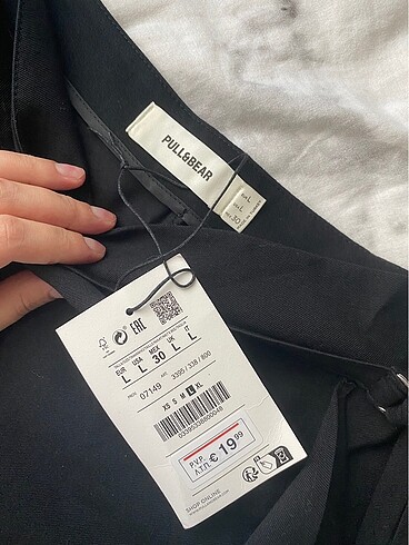 l Beden pull&bear etek