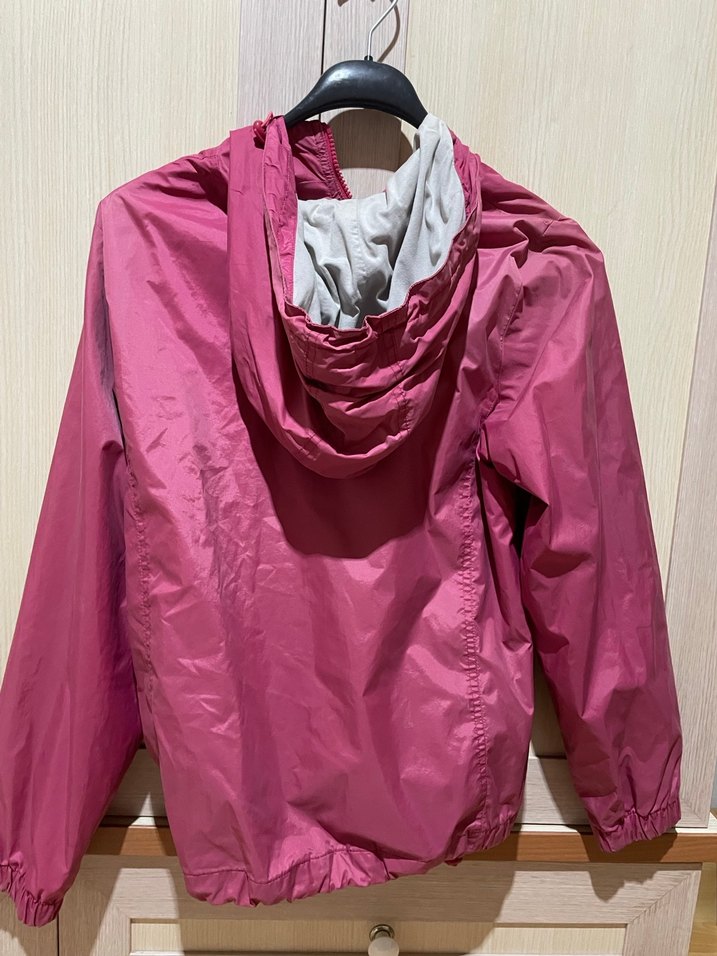 Pembe yağmurluk - Görsel 3