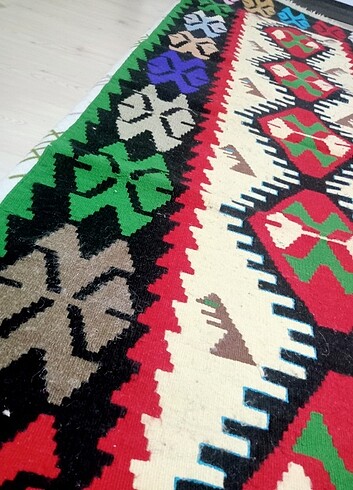 El dokuması kilim